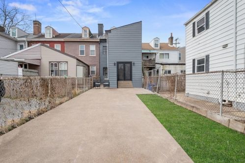 131 44th St, Pittsburgh PA  15201-3037 exterior