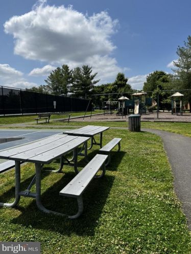 10417 Heathside Way, Rockville MD 20854-6344 exterior