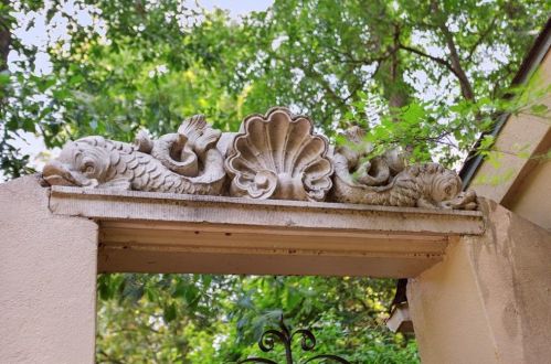 2515 Habersham Rd, Atlanta GA 30305-3566 exterior