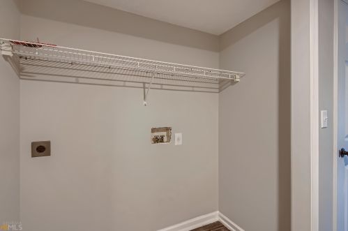 3908 Market, Atlanta GA exterior