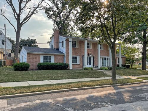 3325 Princeton Ave, Milwaukee, WI 53215-4111