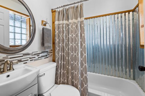 11832 Lavergne Ave, Chicago IL 60803-3927 exterior