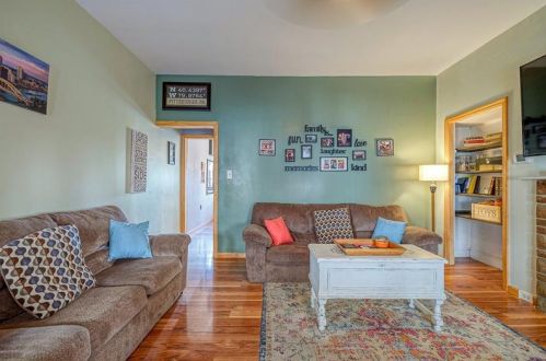 320 Darsie St, Pittsburgh, PA 15224-1805