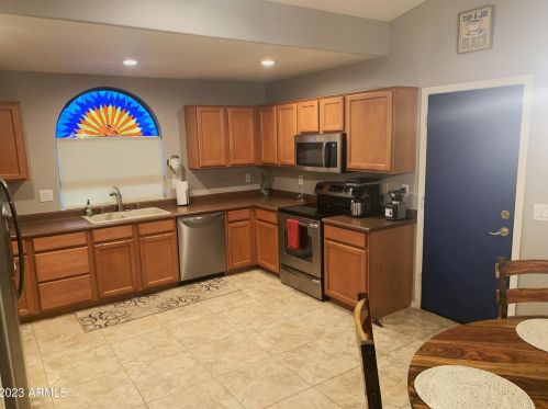 3819 74th Dr, Phoenix AZ  85043-7590 exterior