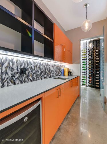 1857 Orch St, Chicago IL 60614-5109 exterior