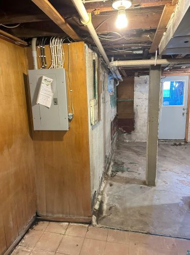 2410 9th St, Duluth MN 55806-2518 exterior