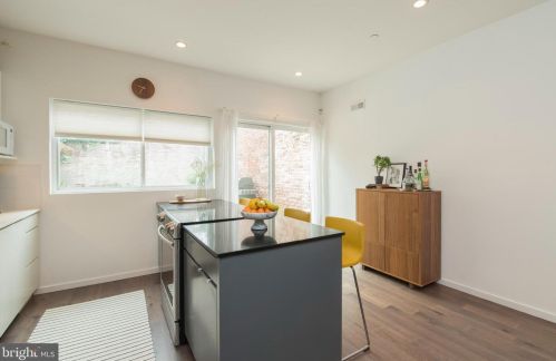 2030 Fletcher St, Philadelphia PA 19125-1539 exterior