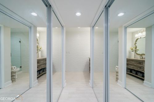 25 Chaumont Sq, Atlanta GA  30327-1088 exterior