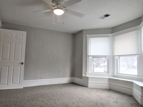 623 Jackson St, Waukegan IL 60085-5444 exterior