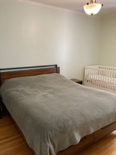 926 Ainslie St, Chicago IL  60640-3822 exterior