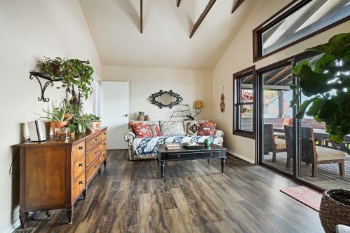 3421 Orange Ave, Chicago, IL 60634-2948