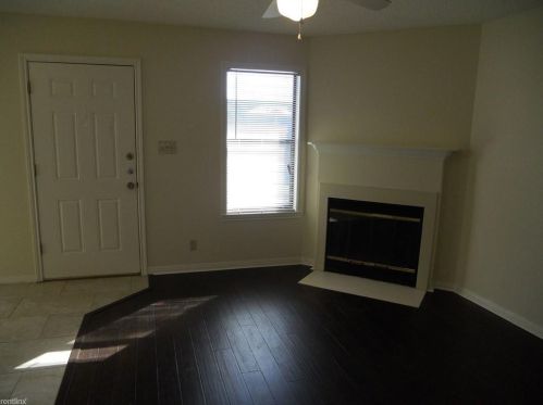 502 17th St, Austin, TX 78701-1240