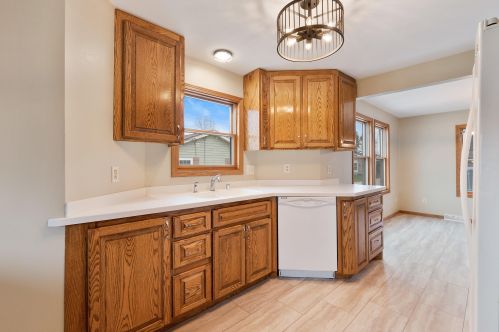 3238 105th St, Milwaukee WI 53222-3325 exterior