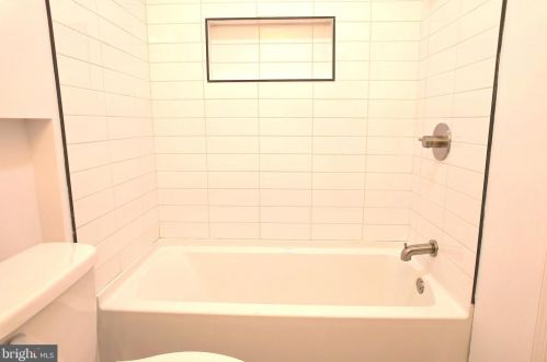 2830 Bailey St, Philadelphia PA 19121-2606 exterior