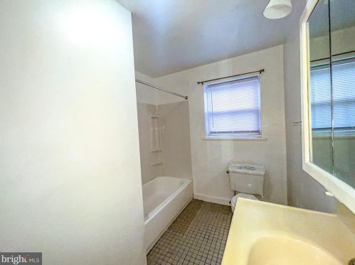 1340 Engle St, Chester PA 19013-2529 exterior