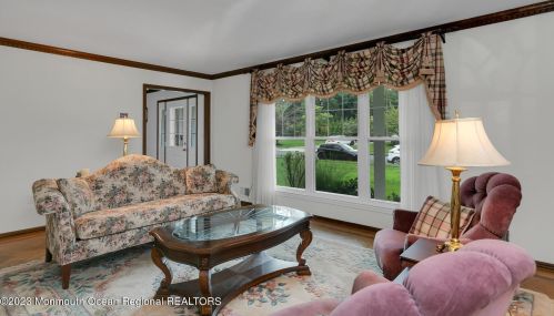 99 4 Winds Dr, Middletown NJ 07748-3134 exterior