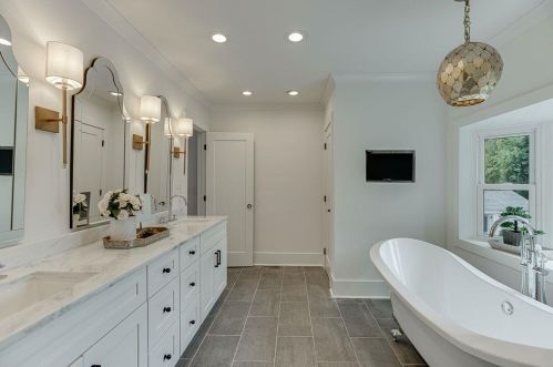 239 Midvale Dr, Atlanta GA  30342-3326 exterior