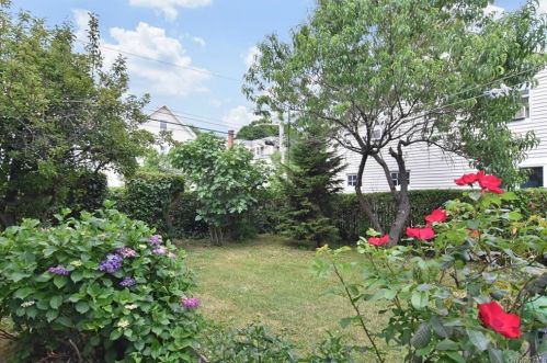 201 High St, Mount Vernon NY 10550-1810 exterior