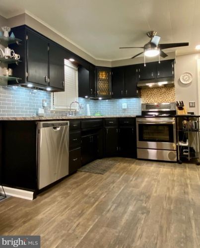 207 Filbert St, Hanover PA 17331-2343 exterior