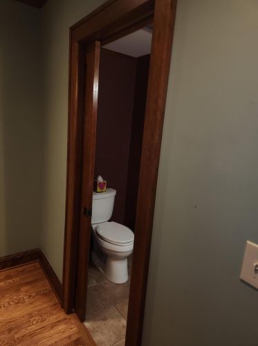 725 Lk Vw Ave, Milwaukee WI 53217-4857 exterior