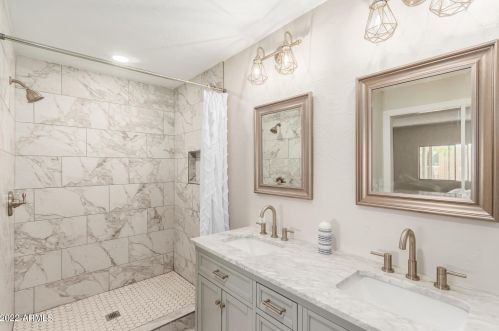 9010 Olive Ln, Chandler AZ  85248-6404 exterior