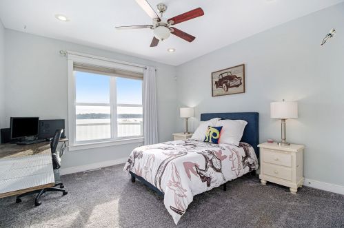 1234 Eagle Lk Dr, Kalamazoo MI 49009-8429 exterior