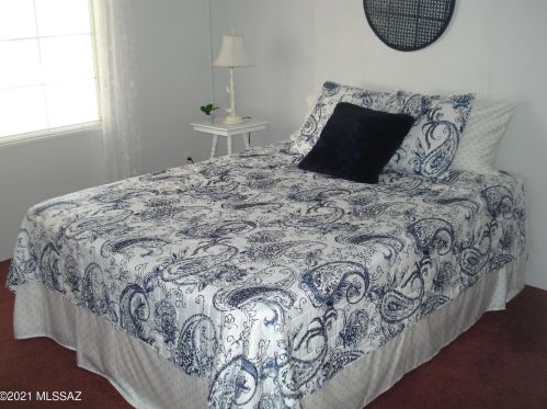 5668 Cir Z St, Tucson AZ 85713-4419 exterior