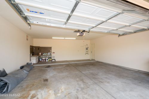 7015 Camino De Los Caballos, Tucson AZ 85743-9689 exterior