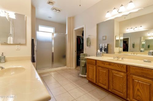 24032 Lakeway Cir, Chandler AZ 85248-7312 exterior