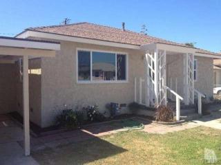 190 Juniper St, Oxnard, CA 93033-3516