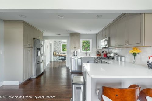 246 Eastham Rd, Point Pleasant Beach NJ 08742-2010 exterior