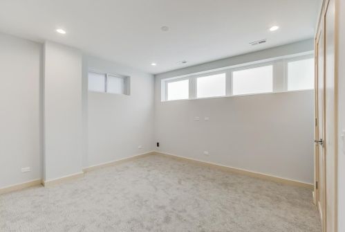 2738 Chicago Ave, Chicago IL  60622-4406 exterior