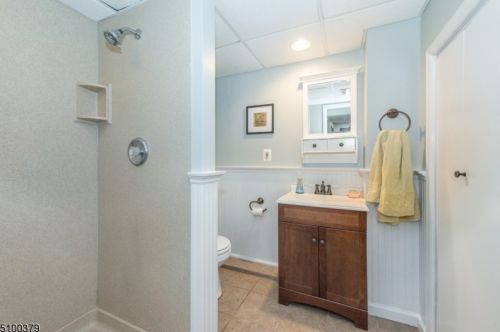 34 Summit Rd, Sparta NJ  07871-1411 exterior