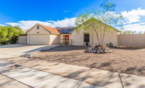 2697 Calle De Dalias, Tucson, AZ 85745-1694