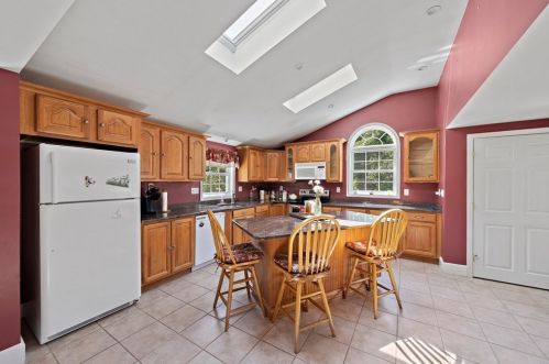 161 Holmes St, Halifax MA  02338-1178 exterior