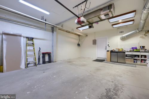 18 Walnut St, Lancaster PA  17602-4924 exterior