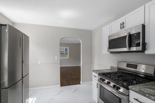 3117 Stratford Dr, Wyoming MI exterior