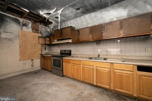 1302 Park Blvd, Camden NJ 08103-2756 exterior