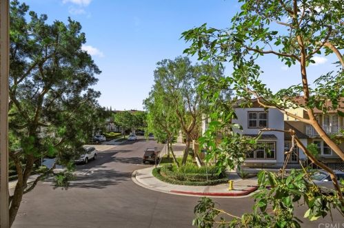 120 Liberty St, Tustin CA  92782-6515 exterior