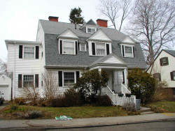 11 Fairview Ter, Newton, MA 02465-2421