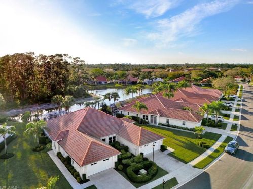 5893 Northridge Dr, Naples FL 34110-2376 exterior