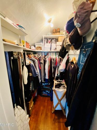 1140 Park St, Kalamazoo MI 49007-3487 exterior