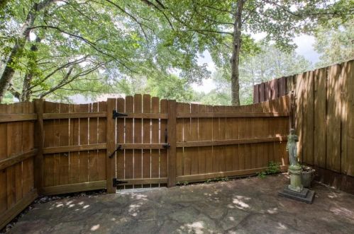 496 Granite Rdg Pl, Atlanta GA 30350-3201 exterior