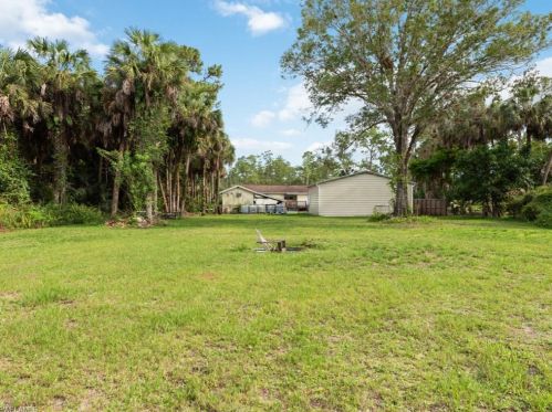 685 12 Ave, Naples FL 34120-6337 exterior