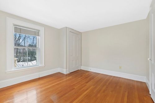 42 Maple St, Newton MA 02458-1712 exterior