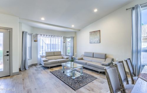 4333 Angela Dr, Phoenix AZ  85032-2282 exterior