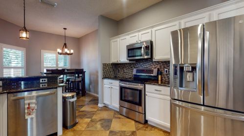 2081 Burlington St, Fort Pierce FL  34984-4350 exterior