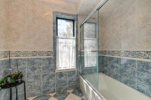 9811 Blue Lk Dr, Folsom CA 95630-1909 exterior