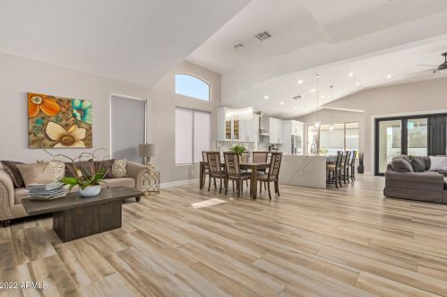 22640 47th Pl, Phoenix AZ  85050-6905 exterior