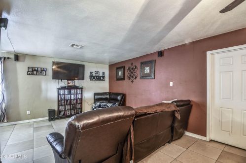 5307 Camelback Rd, Phoenix AZ 85033-1534 exterior